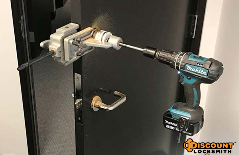 Commercial Locksmith Lock Install